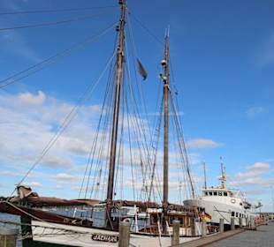 Tradionssegler im Stadthafen