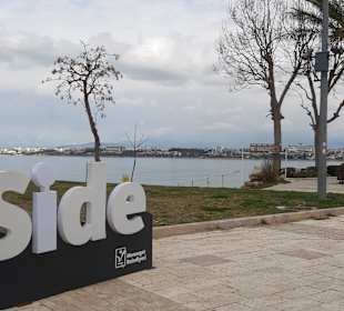 Strandpromenade Side