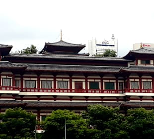 Buddha Tooth Relict Temple