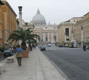 Auf dem Weg zum Platz