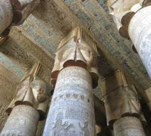 Dendera Tempel innen