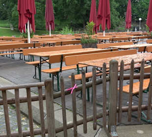 Barfüßer Biergarten im Glacis