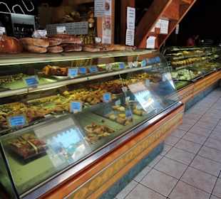 Blick in den Verkaufsraum bei Chez Loulou