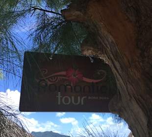 Lunch auf einem Motu in der Lagune