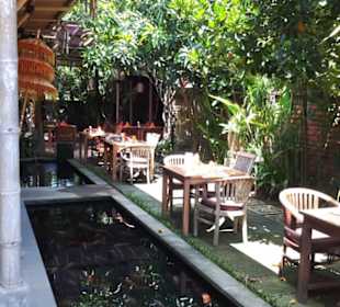 Warung Lu Putu