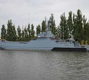 Statek marynarki wojennej