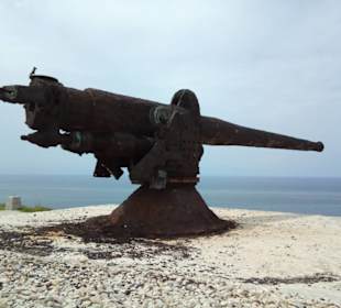 Schweres Geschütz auf der Festungsmauer