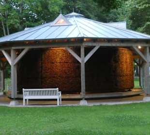 Beim Gradierpavillon im Kurpark