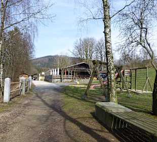 Gastätte und am See