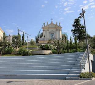 Blick auf die Kirche San Giovanni Decollato