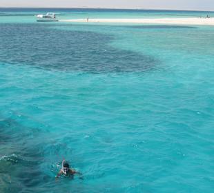 Vor einer Sandinsel (Bootstour-lohnt sich sehr)