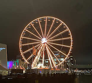 Weihnachtsmarkt am Hafen