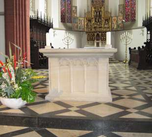 St. Sixtus am Markt / Altar im Chorraum