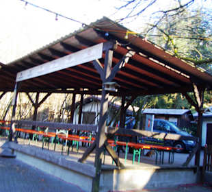 Im Sommer Biergartenbetrieb