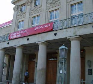 Der Eingang zur Kunst