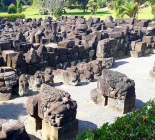 Mendut Tempelkomplex und Garten