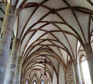 Das Gewölbe des Kirchenschiffes