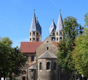 Aussenansicht vom Domplatz