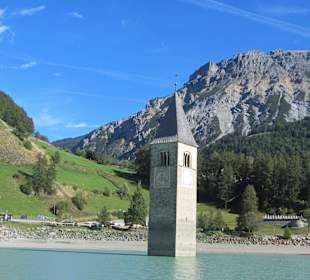 Reschensee mit Kirchturm