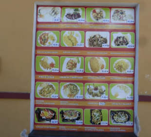 Der Imbiss BAR HA LONG am Bahnhof von Gniezno