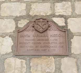 11 а. Город Санта-Барбара в  штате Калифорния (США