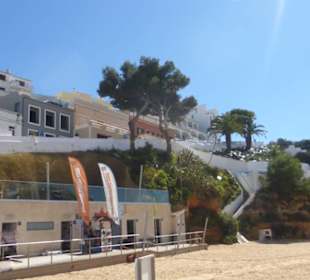 Praia do Carvoeiro im März