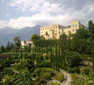 Schloss mit Parkanlage