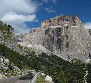 Auf dem Sellajoch (kleine Dolomitenrundfahrt)