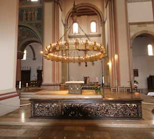 Der Hochchor von St. Godehard