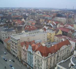 Pohlad z katedraly na namestie