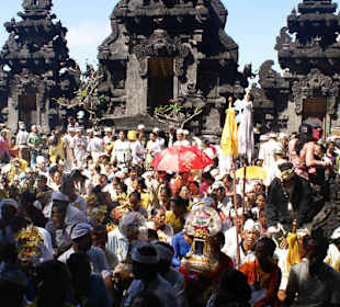 Ceremonia w Lawah Goa