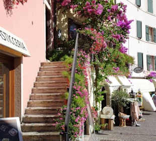 Streifzug durch die Altstadt von Limone