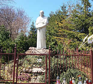 Pomnik Jana Pawła II na Groniu