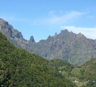 Pico Arieiro und Pico Rivo