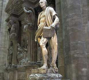 Im Dom, Statue III