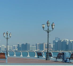 Entlang der Corniche