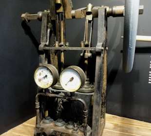 Handkompressor für Helmtaucher