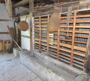 Rundgang durch ein Bauernhaus des Museums