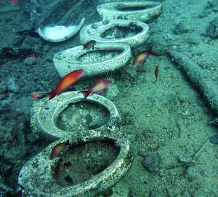 Überreste der Fracht des Wracks "Jolanda"