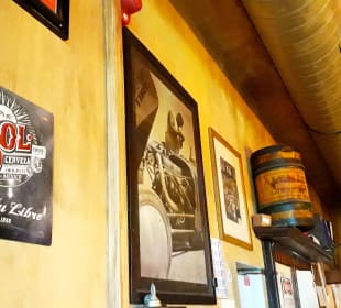 Restaurant Road Stop