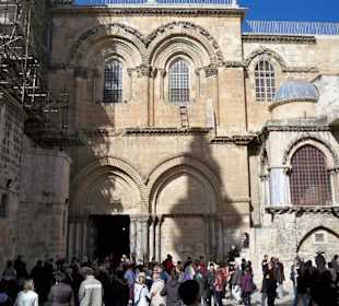 Eingang zur Grabeskirche