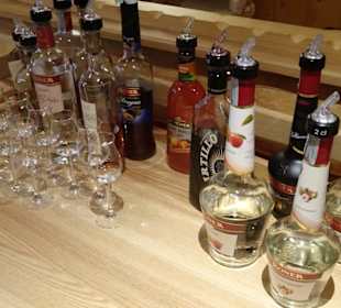 Schnapsauswahl in der Südtiroler Hütte