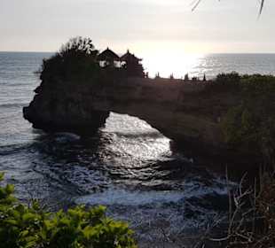 Batu Bolong