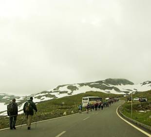 GG Abfahrt mit Prozession Pilger