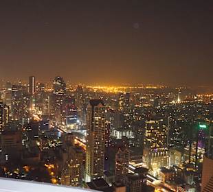 Ausblick aus dem 65. Stockwerk von der Rooftopbar