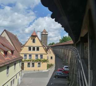 Blick von der Stadtmauer zum Galgentor