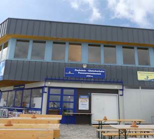 Eingang und Terrasse Gletscherrestaurant