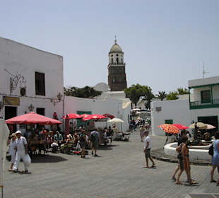 Schöner Platz mit Brunnen