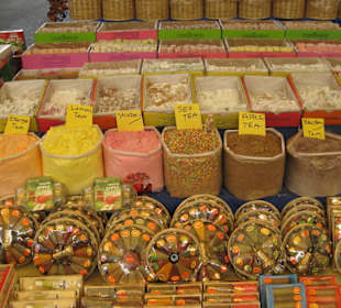 Gewürze  auf dem Markt
