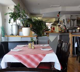 Blick in die Gasträume des Da Francesco